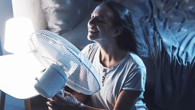 Evde klima yoksa nasıl serinlenir? En etkili 8 yöntem