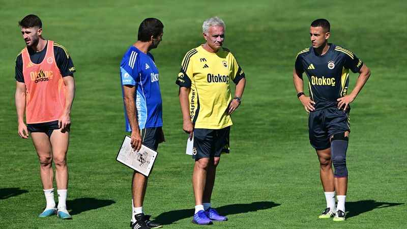 Fenerbahçe'de yeni sezon hazırlıkları sürdü