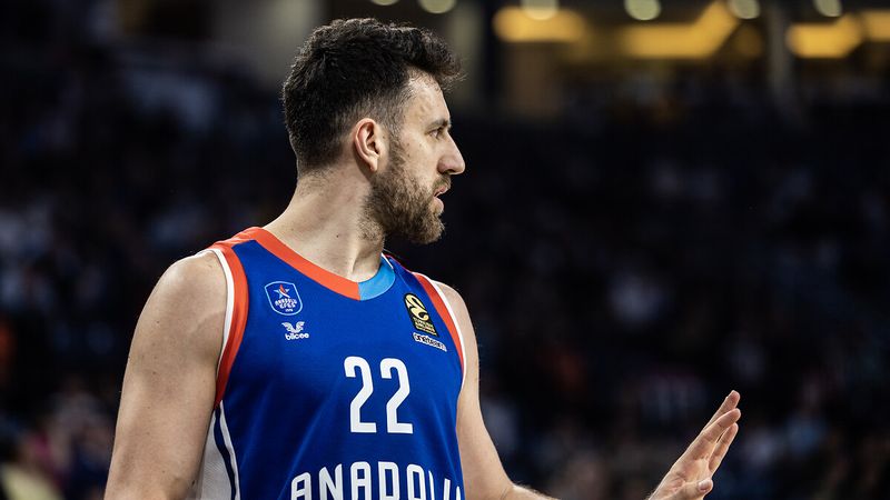 Hapoel IBI Tel Aviv, Vasilije Micic'i renklerine bağladı