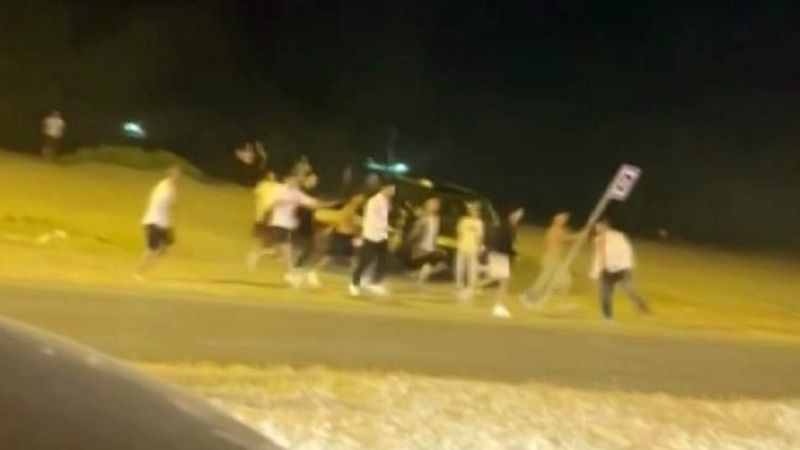 Sakarya'da ‘yan baktın' kavgasında polis memuru kolundan yaralandı