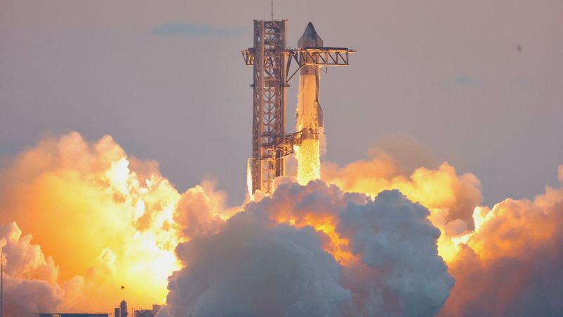 Elon Musk tarih verdi: Starship yeni bir uçuşa hazırlanıyor