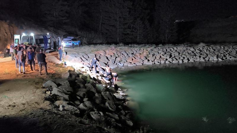 Kırşehir'de serinlemek için girdiği gölette hayatını kaybetti