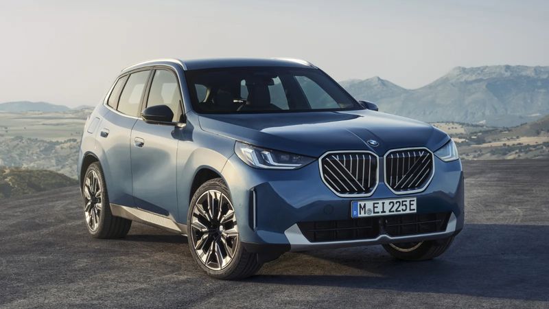 BMW X3'ten Türkiye'ye özel motor seçeneği: İşte otomobilin yeni fiyatı