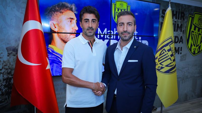 MKE Ankaragücü, Mahmut Tekdemir'in sözleşmesini yeniledi