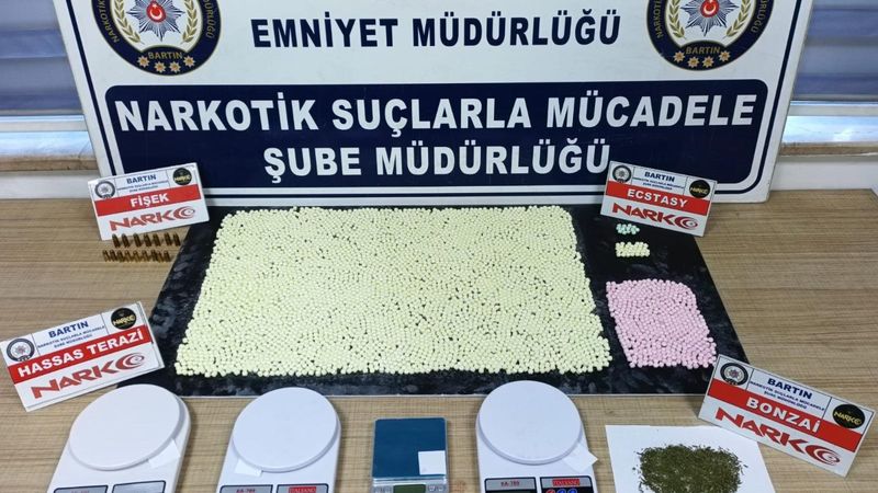 Bartın'da uyuşturucu operasyonu: 10 gözaltı