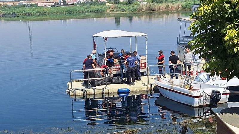 Şanlıurfa Fırat Nehri'nde erkek cesedi bulundu