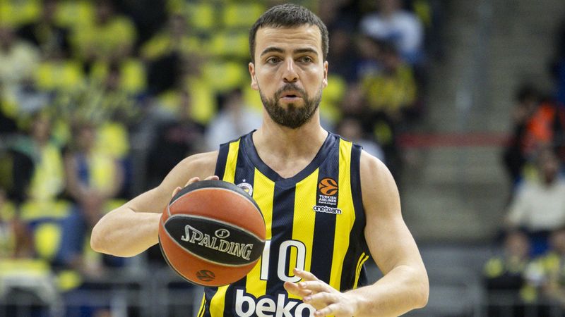 Fenerbahçe, Melih Mahmutoğlu'nun sözleşmesini bir yıllığına uzattı