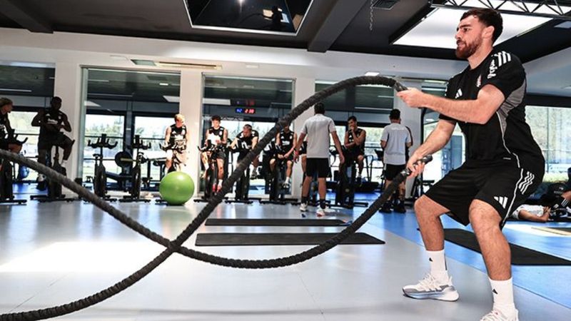 Beşiktaş, Shakhtar Donetsk maçının hazırlıklarına çift antrenmanla devam etti