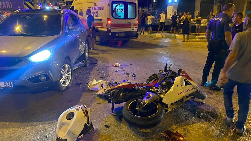 Adana'da ciple çarpışan motosikletli hayatını kaybetti