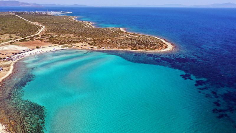 İzmir-Bodrum arasında kalıyor; Suyunu gören Maldivler sanıyor...