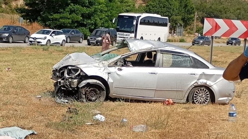 Amasya'da otomobil takla attı: 7 yaşındaki Azra hayatını kaybetti