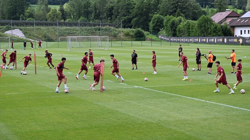 Galatasaray'ın yeni sezon hazırlıkları devam ediyor