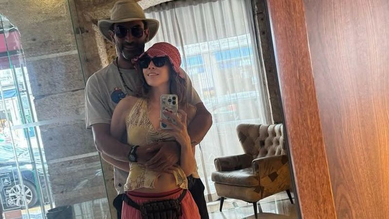 Kenan İmirzalıoğlu ve eşi Sinem Kobal tatilde! Verdikleri pozlar gündem oldu