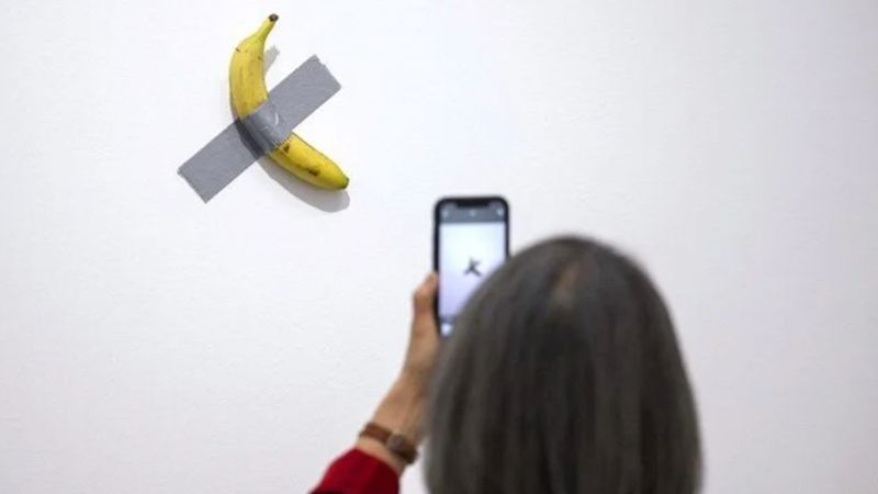 Müzede sergilenen 6 milyon dolarlık muzu yine yediler