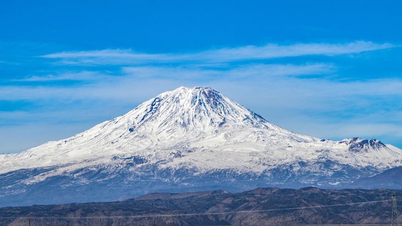 Ağrı Dağı’ndaki takke buzulu eriyor