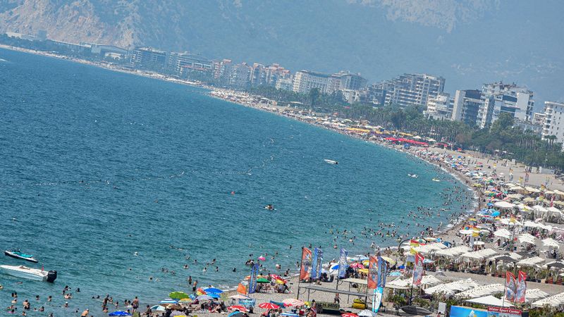 Antalya'da cuma günü rekor sıcaklıklar bekleniyor