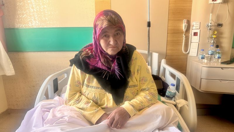 Erzurum'da ağrısı geçsin diye bacağına ot sarınca hastanelik oldu