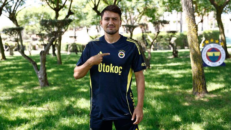 Cengiz Ünder: Fenerbahçe'de oynamak ayrı bir gurur