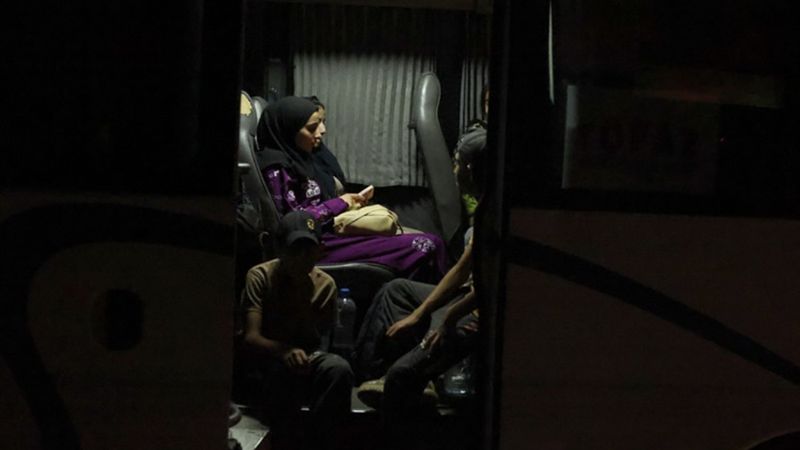 Süveyda'dan 200 kişi daha tahliye edildi