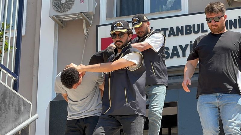 İstanbul'da kendilerini polis veya savcı olarak tanıtıp dolandırdılar: 3 tutuklama