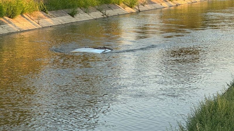 Aydın'da sulama kanalına uçan pikabın sürücüsü öldü