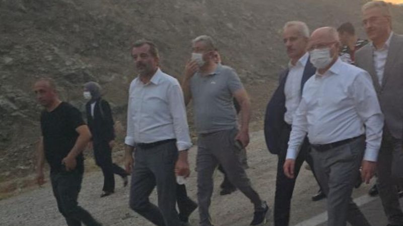 Abdulkadir Uraloğlu Bursa'da yangın bölgesine gitti