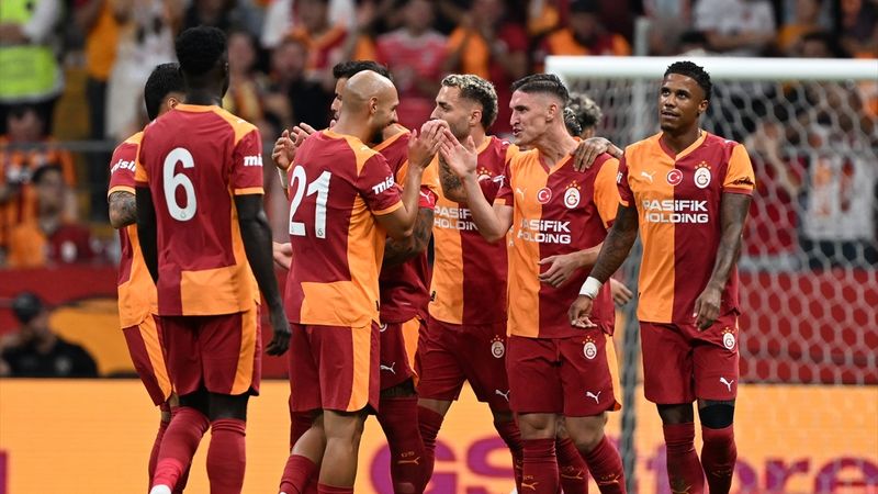 Galatasaray hazırlık maçında Strasbourg'u rahat geçti