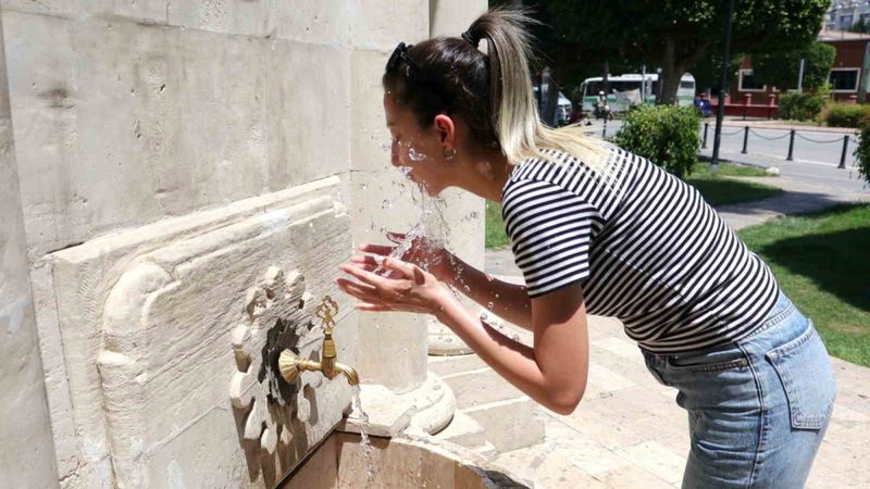 Adana'da hissedilen sıcaklık 50 dereciyi buluyor