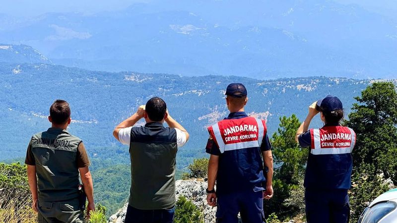 Muğla’da ekipler, yangınlara karşı nöbette