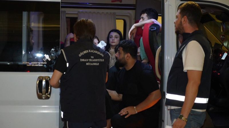 Edirne'de kaçak göçmen operasyonu: 27 kişi yakalandı
