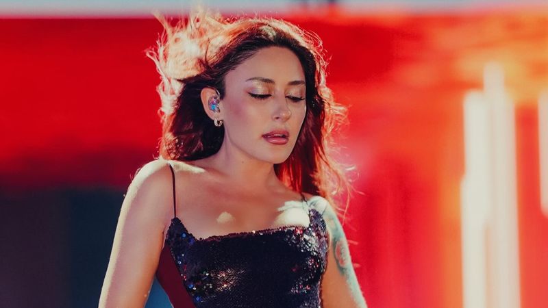 Şarkıcı Melek Mosso ev kazası geçirdi: 'Bana dua edin'