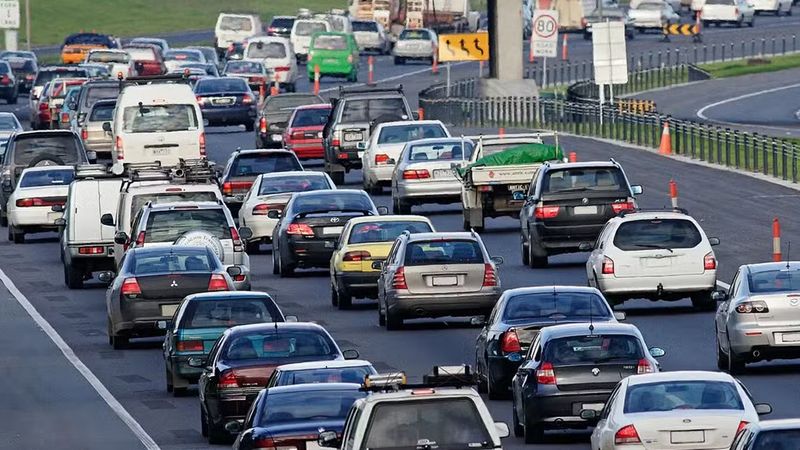 Avustralya’da yeni trafik yasası yürürlüğe girdi! O sürücülerin ehliyeti iptal edilecek