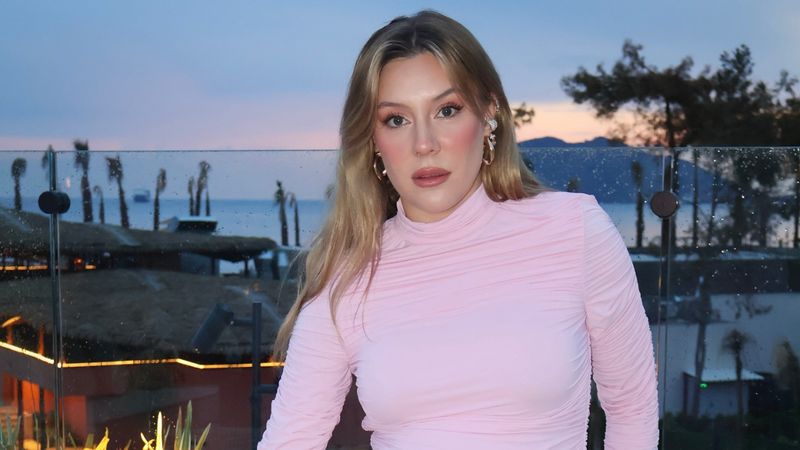 Bebeğini kaybetmişti! Oyuncu Ege Kökenli ve eşinden romantik poz