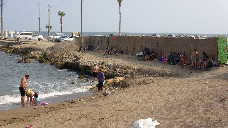 Mersin'de CHP'li belediye halkın plajını halka yasakladı