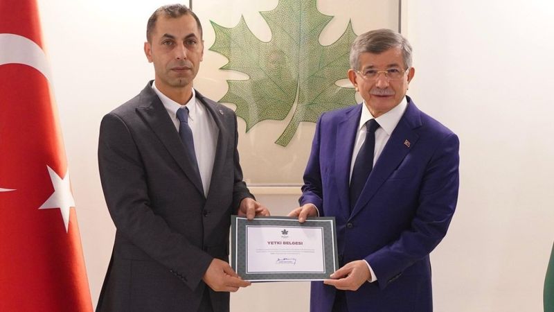 Gelecek Partisi İzmir İl Başkanı Yaşar Beyazgül tacizden gözaltında