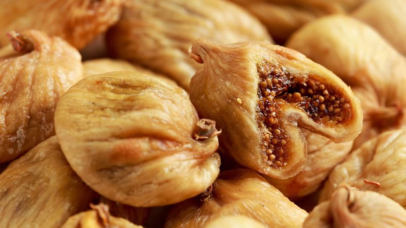 “Tüketmeyin” uyarısı yapıldı! Almanya’da kuru incir raflardan kalkıyor