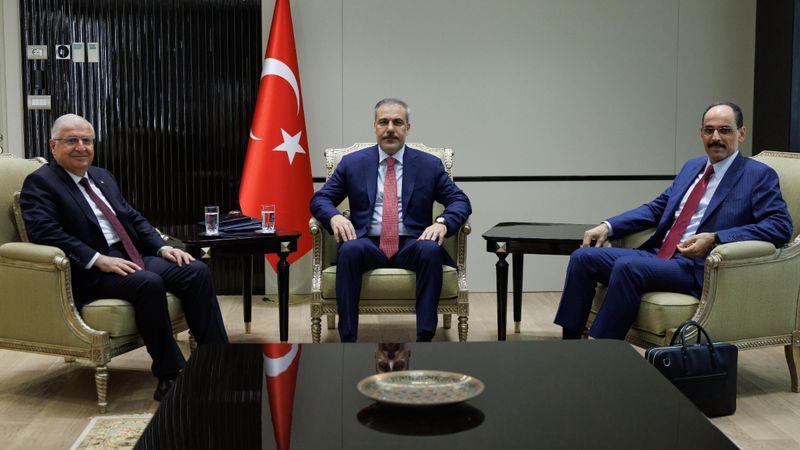 Dışişleri Bakanlığı'nda kritik 3'lü görüşme