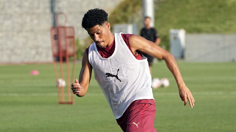 İngiliz ekipleri Gabriel Sara'nın peşinde