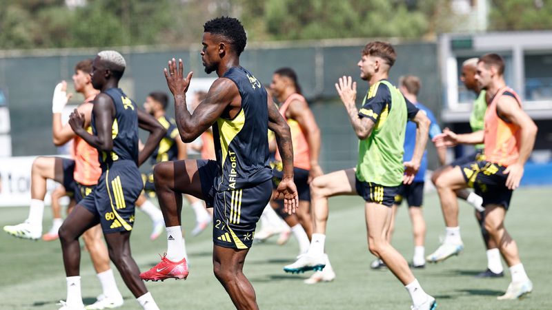 Fenerbahçe'de Feyenoord maçı hazırlıkları sürüyor