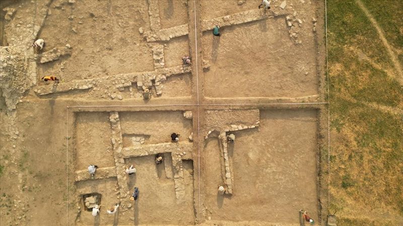 'Eski Van Şehri'nde Osmanlı dönemine ait kışla ortaya çıkarıldı