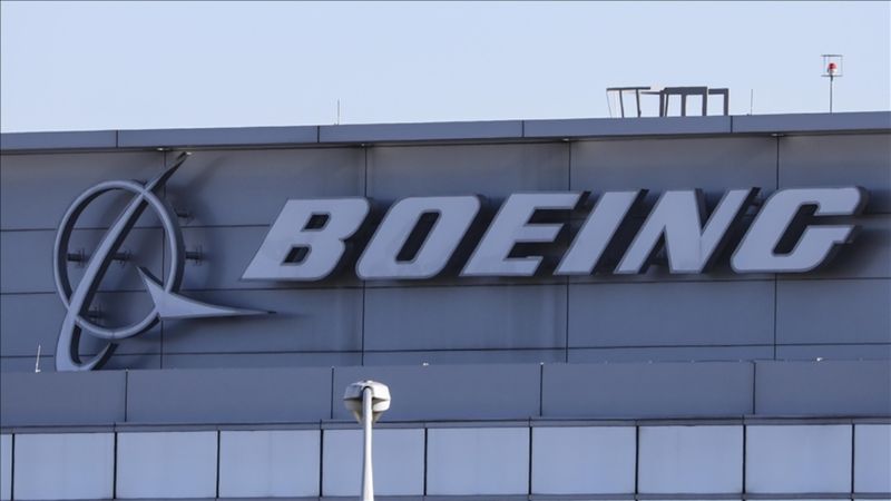Boeing'in yüzde 20 maaş artışını beğenmeyen 3 bin 200 çalışanı greve gitti