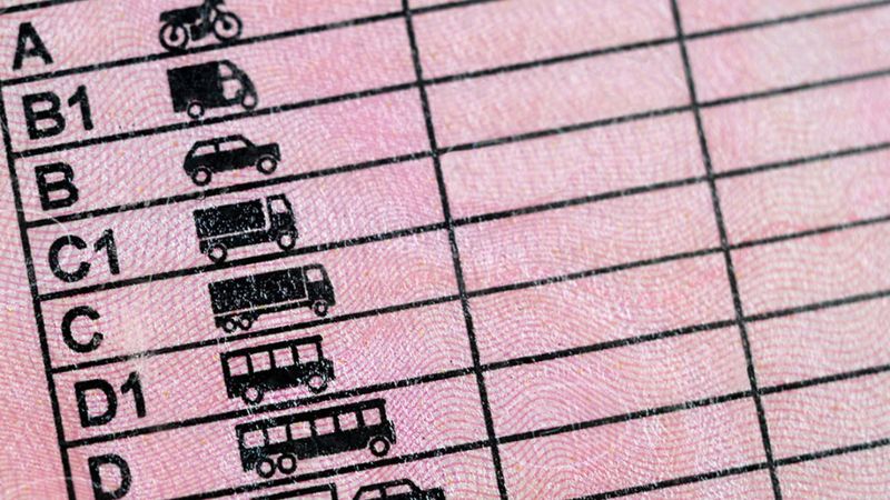 Ehliyet sınıfları nelerdir? Hangi ehliyet hangi aracı sürer?