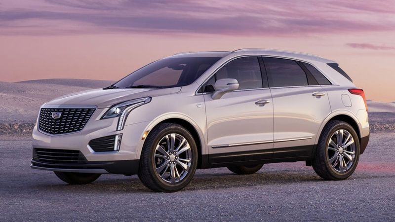 Cadillac, elektrikli araçlara geçiş planlarını askıya alıyor