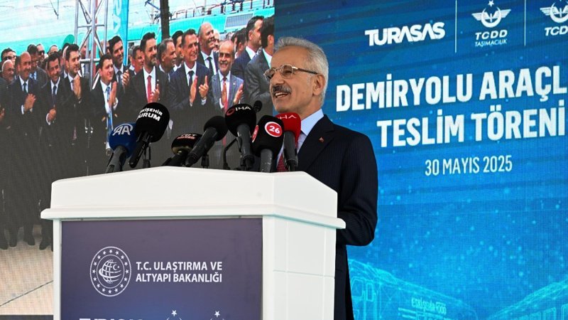 Abdulkadir Uraloğlu: 2025 yılında 127 milli yük vagonunu raylara indirdik