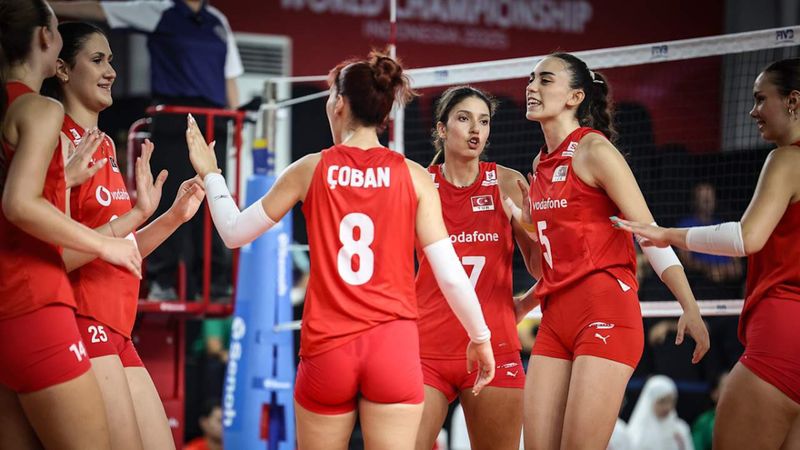 21 Yaş Altı Kadın Milli Voleybol Takımı, Cezayir'e set vermedi