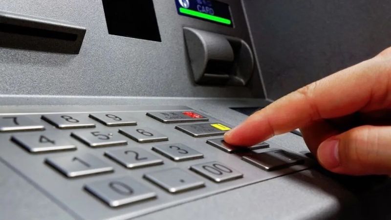 Yeni dolandırıcılık yöntemi: ATM ekranında Bu görsel varsa uzaklaşın