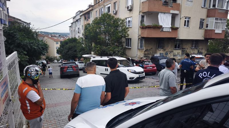 İstanbul'da evinin önünde silahlı saldırıya uğradı: Hastanede hayatını kaybetti