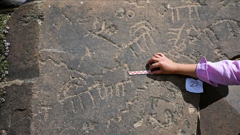 Van'da tarih öncesi çağlara ait kaya resimleri tescillenecek