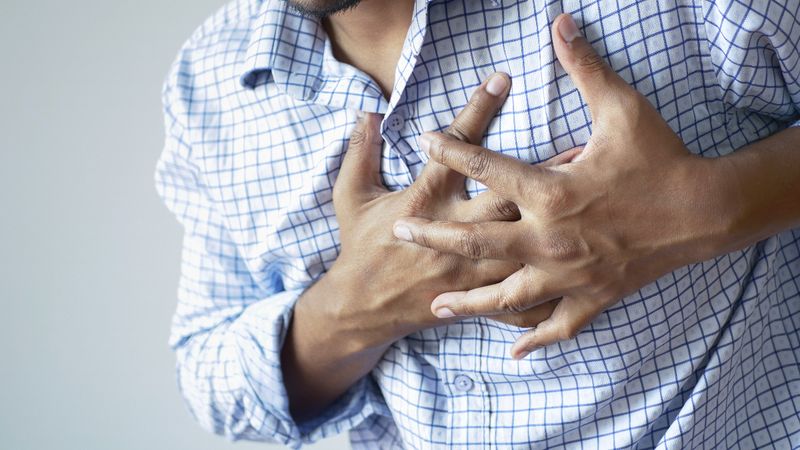 Vücutta 7 belirtiyi ciddiye alın: Kalp krizi habercisi