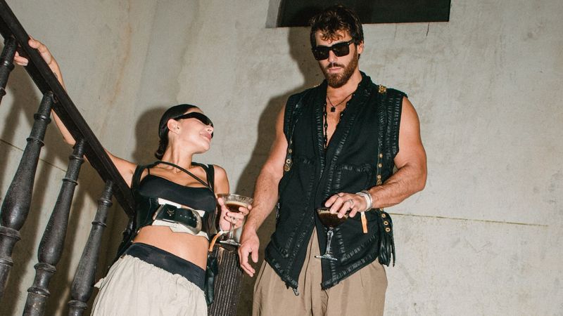 Can Yaman'ın aşk pozları! DJ sevgilisi Sara Bluma ile kamera karşısına geçti